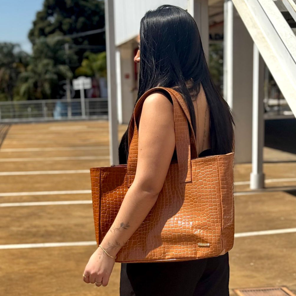Bolsa Sacola Com Zíper Couro Croco Caramelo França