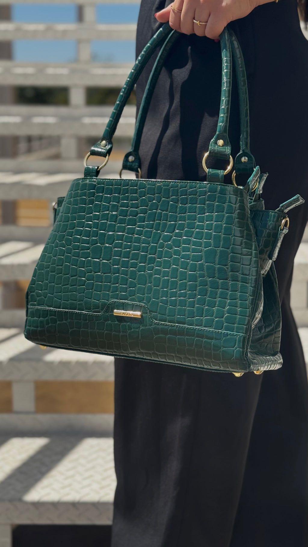Bolsa de Ombro Média Couro Verde Amélia