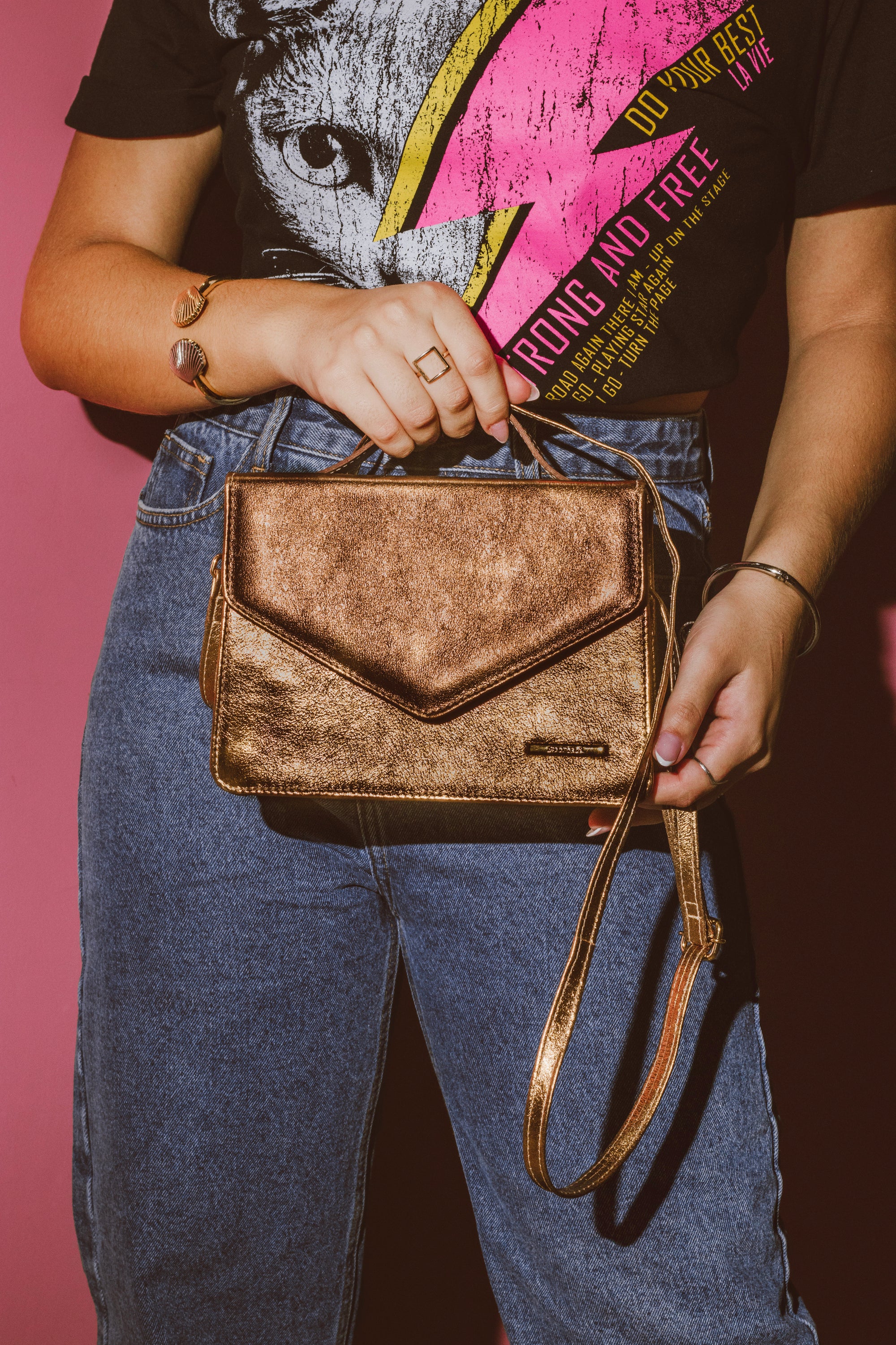 Bolsa Nina Tiracolo Pequena em Couro Bronze