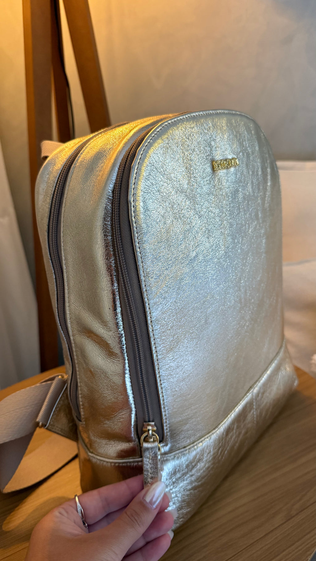 Mochila Feminina Ouro De Couro Média Amy