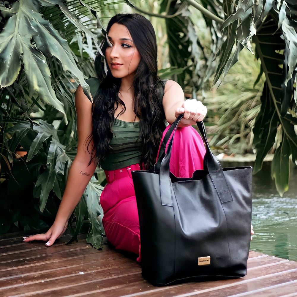 Bolsa Sacola Feminina Couro Preta Lola