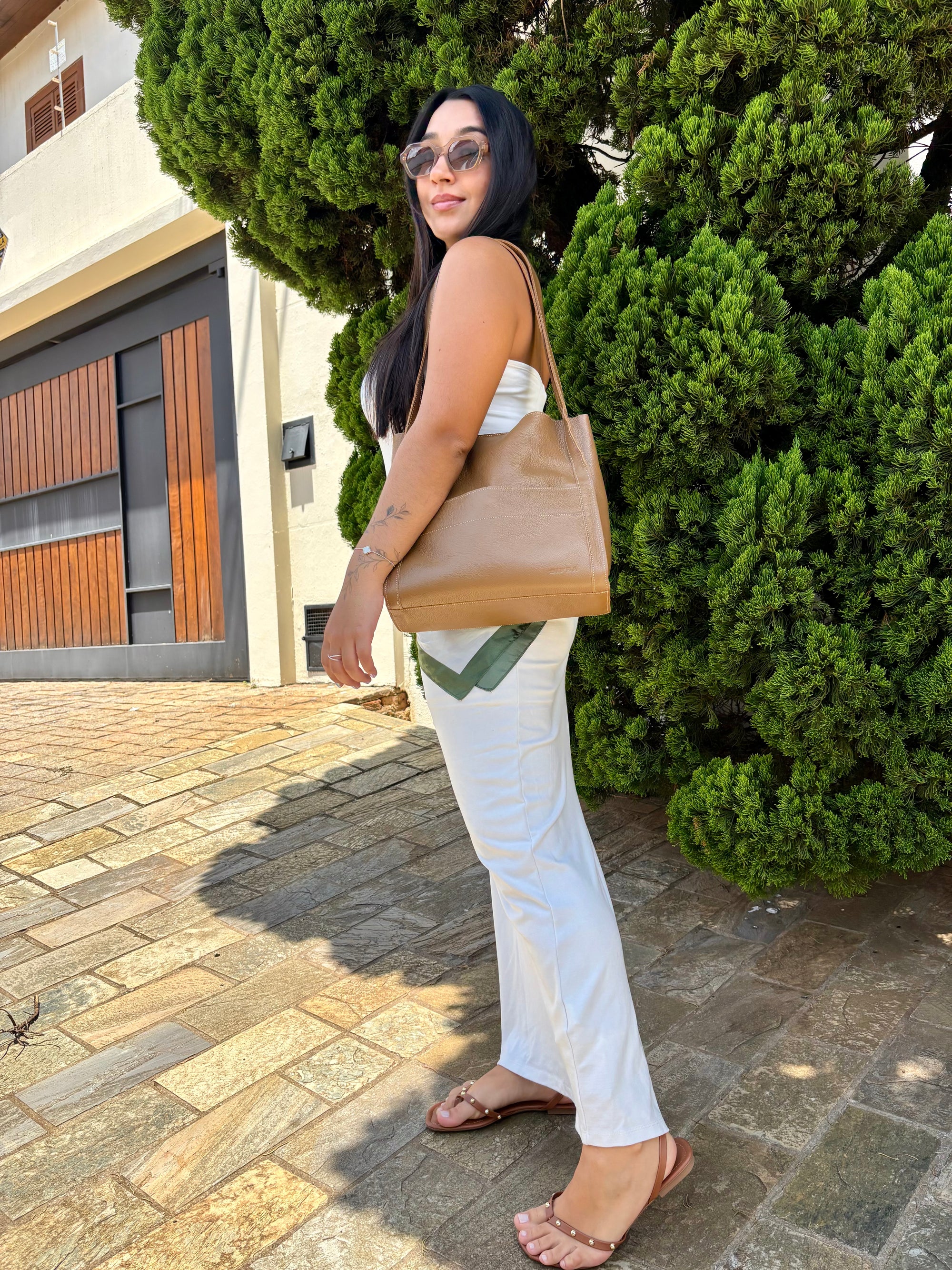 Bolsa Feminina Istambul Saco Couro Caramelo
