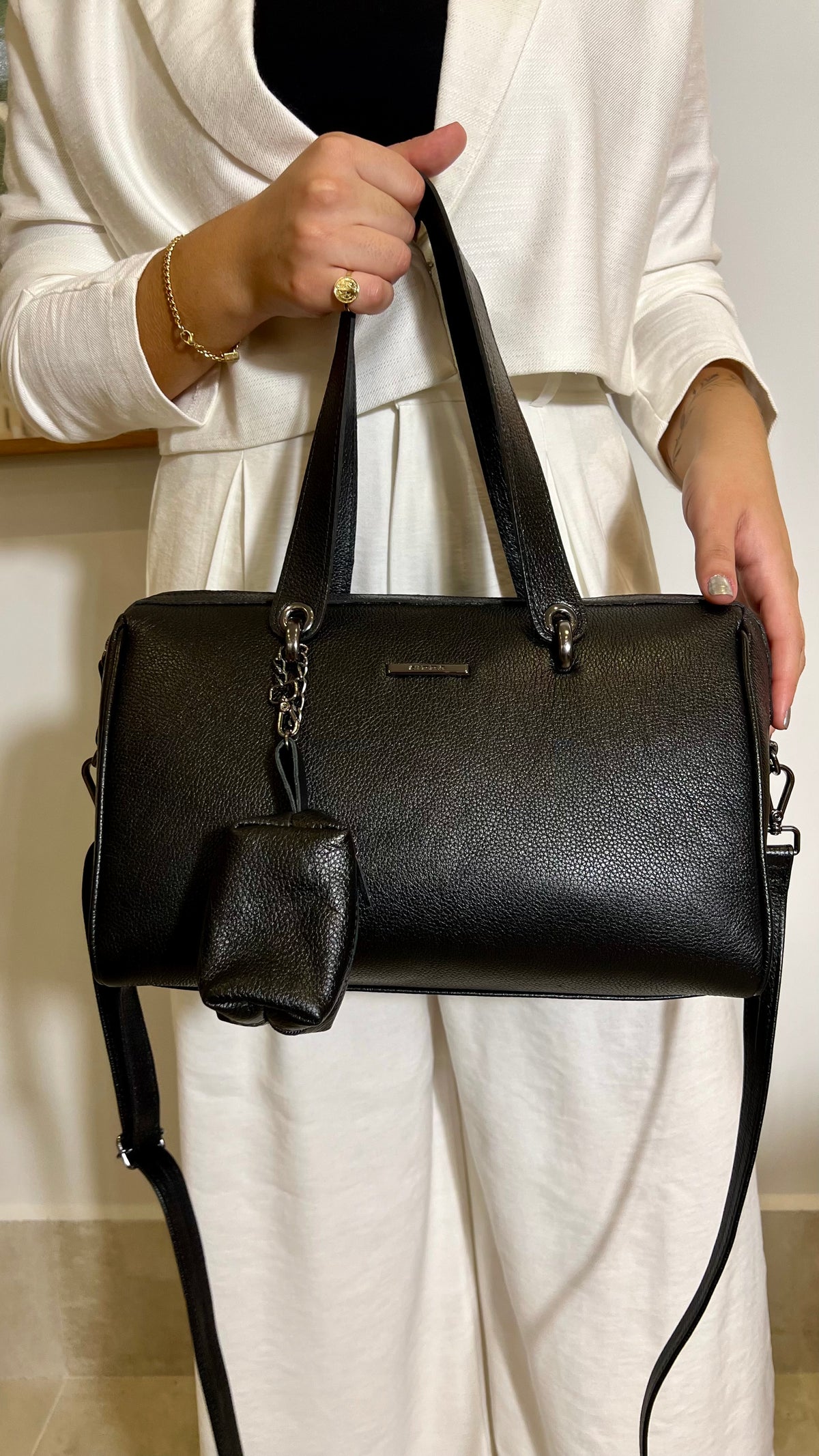 Bolsa Feminina de Ombro Couro Preta Bianca