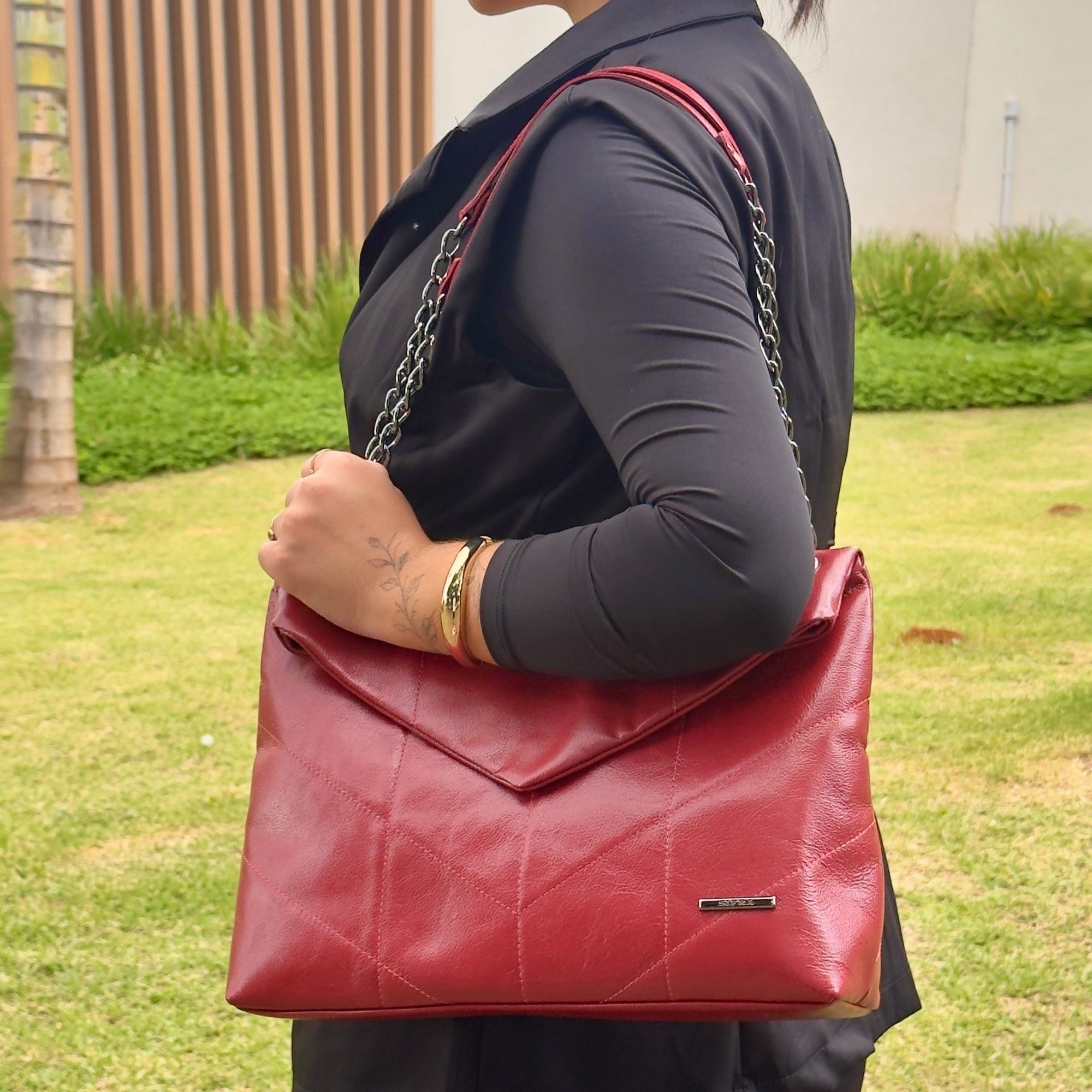 Bolsa Ombro Envelope Couro Cardeal Viena