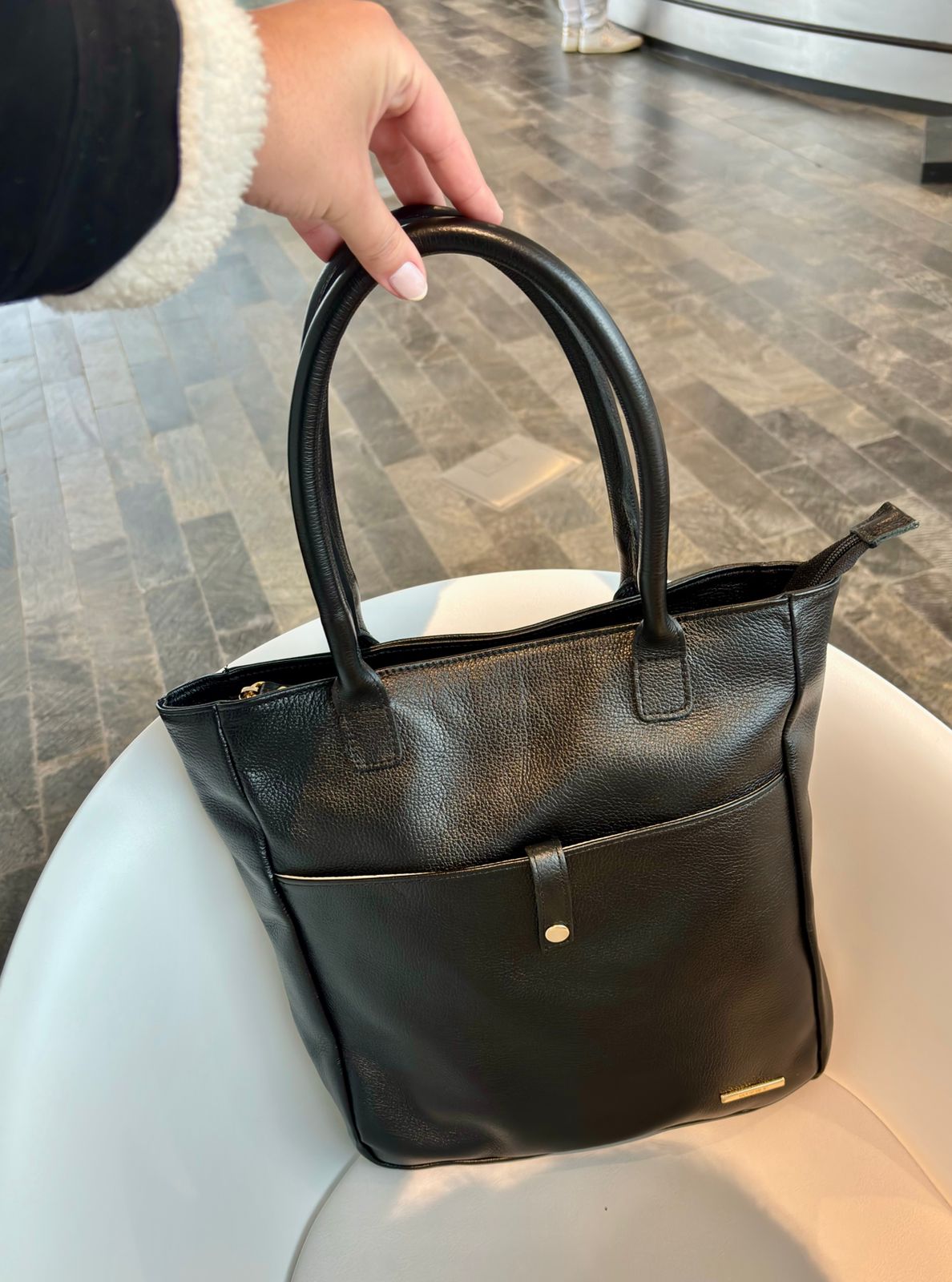 Bolsa Sacola Couro Preto Luci