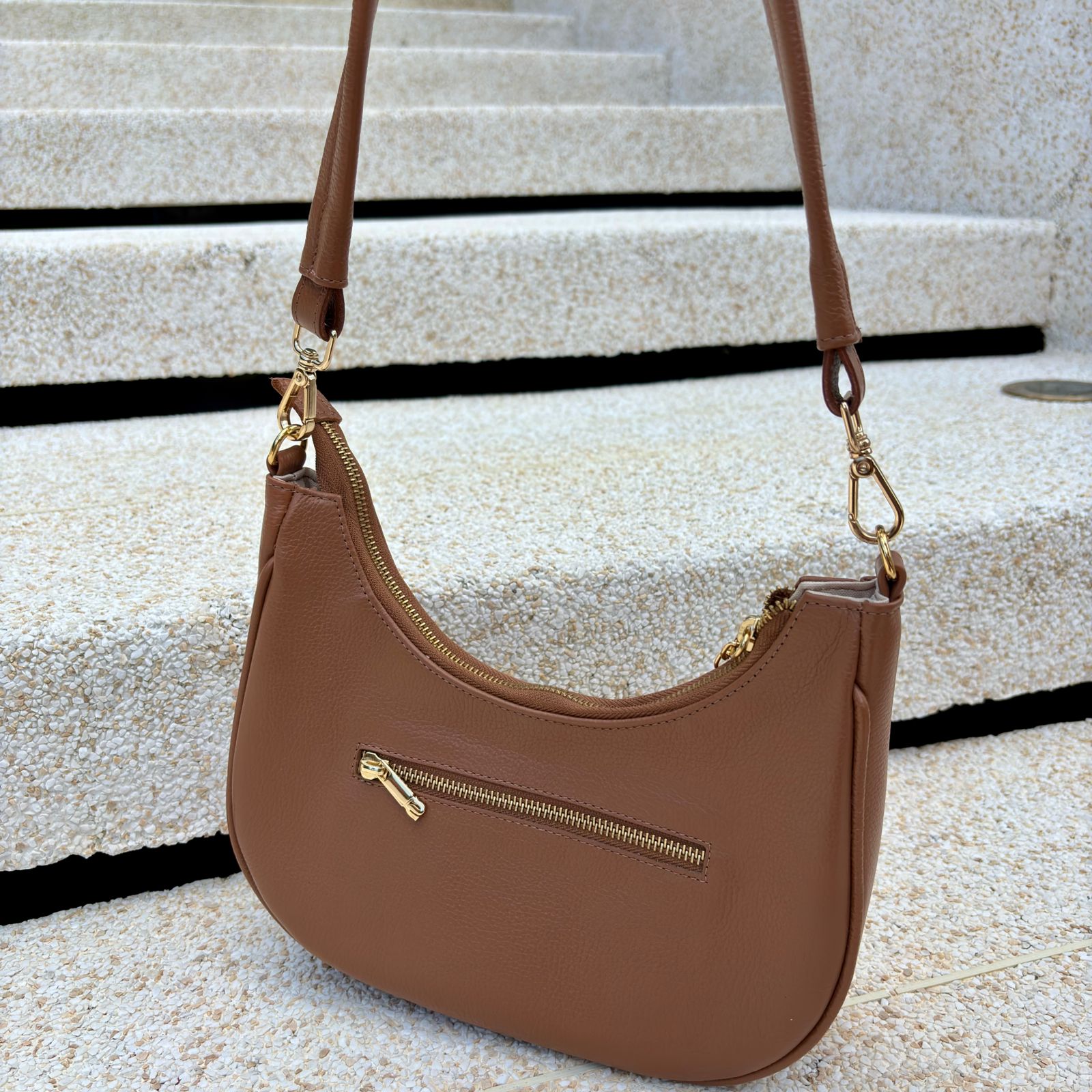 Bolsa Baguete Média Couro Caramelo Lorena