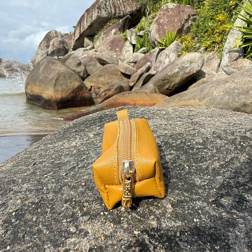 Porta Níquel / Mini Nécessaire Couro Mostarda Maresia