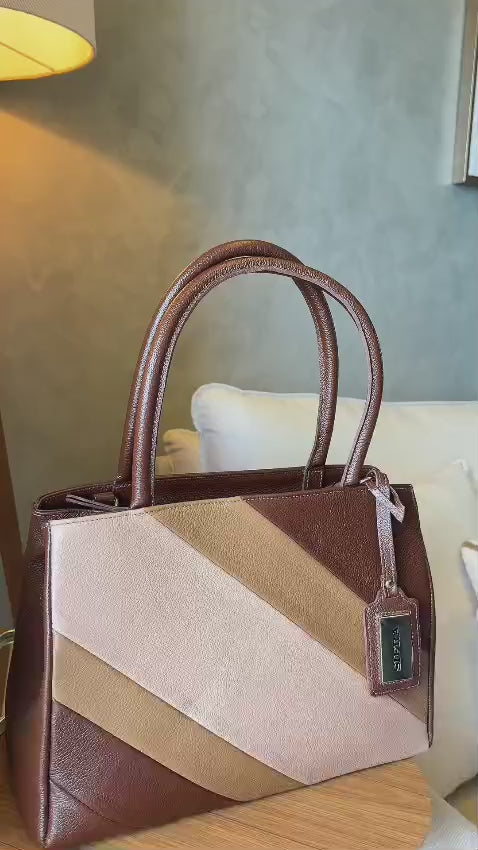 Bolsa de Ombro Estruturada Couro Amêndoa Celina