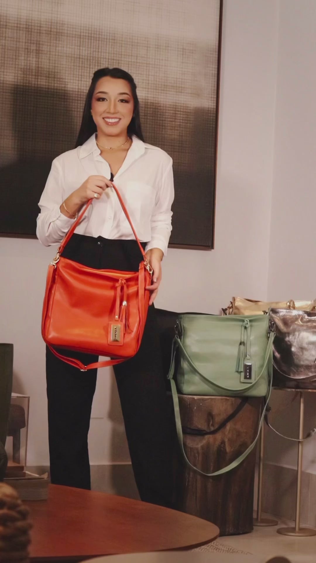 Bolsa Saco Transversal Couro Inox Rita